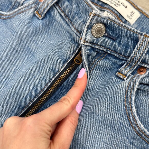 Abercrombie & Fitch The Ankle Straight Ultra High Rise in Light Wash Denim Sz 27 - Picture 5 of 15